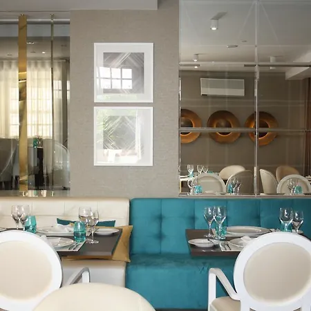 Josefa D'obidos 호텔 4*